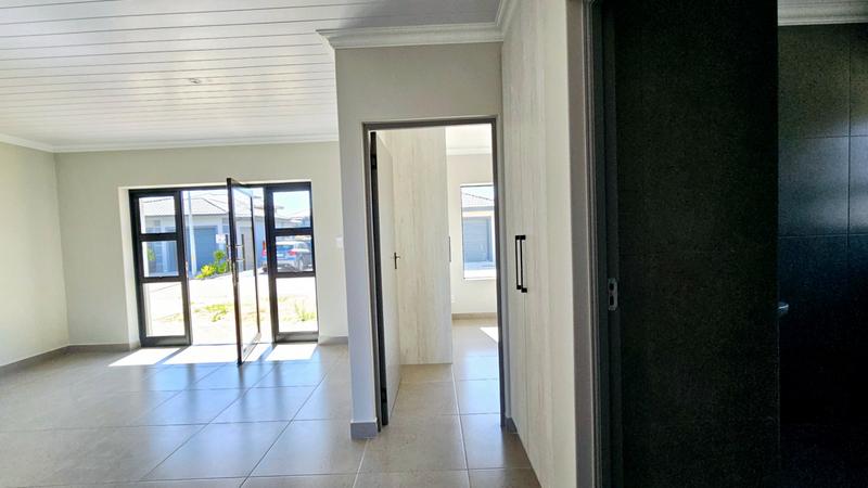 3 Bedroom Property for Sale in Dana Bay Western Cape